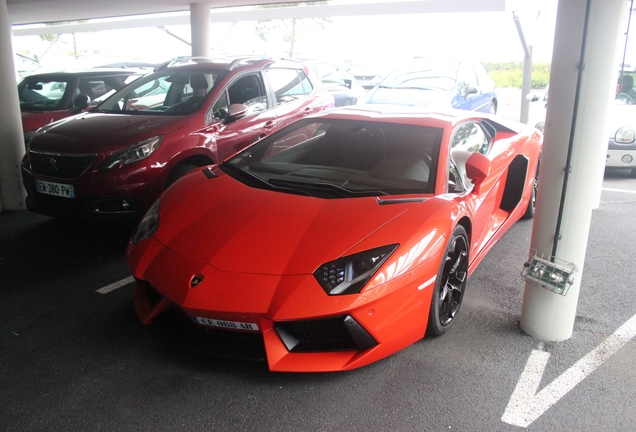 Lamborghini Aventador LP700-4