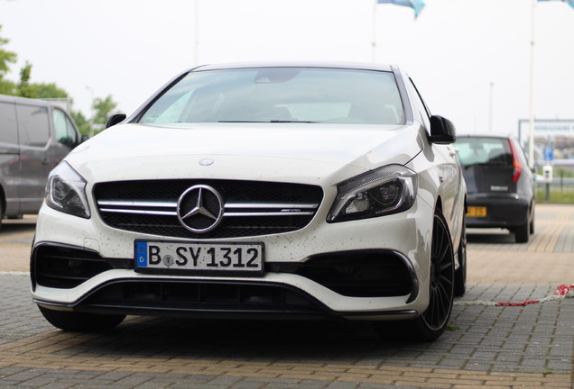 Mercedes-AMG A 45 W176 2015