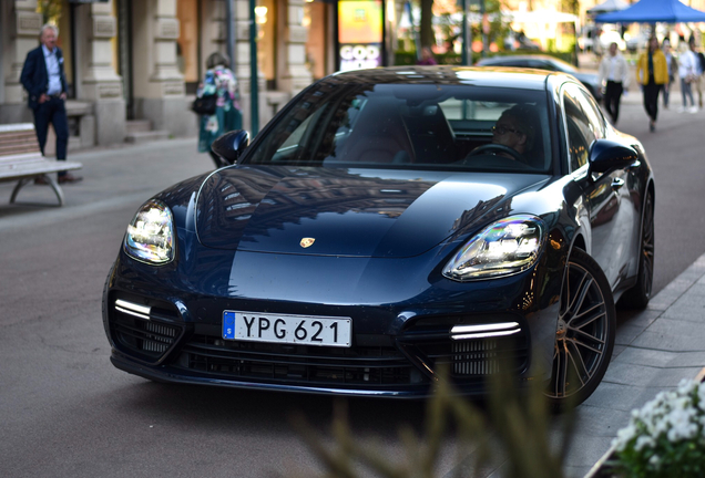 Porsche 971 Panamera Turbo S E-Hybrid