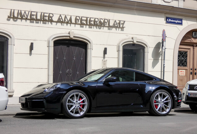 Porsche 992 Carrera 4S