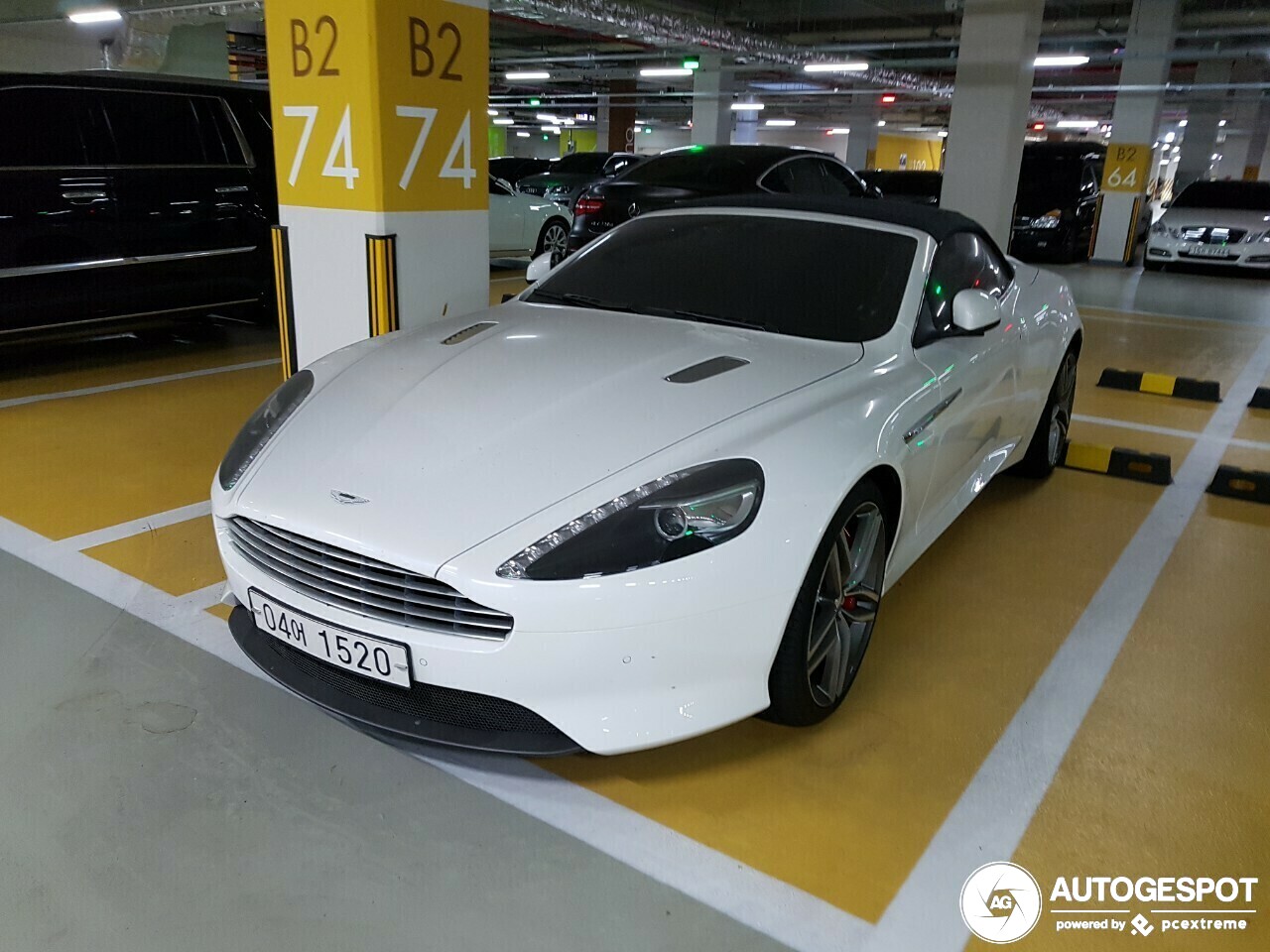 Aston Martin DB9 Volante 2013