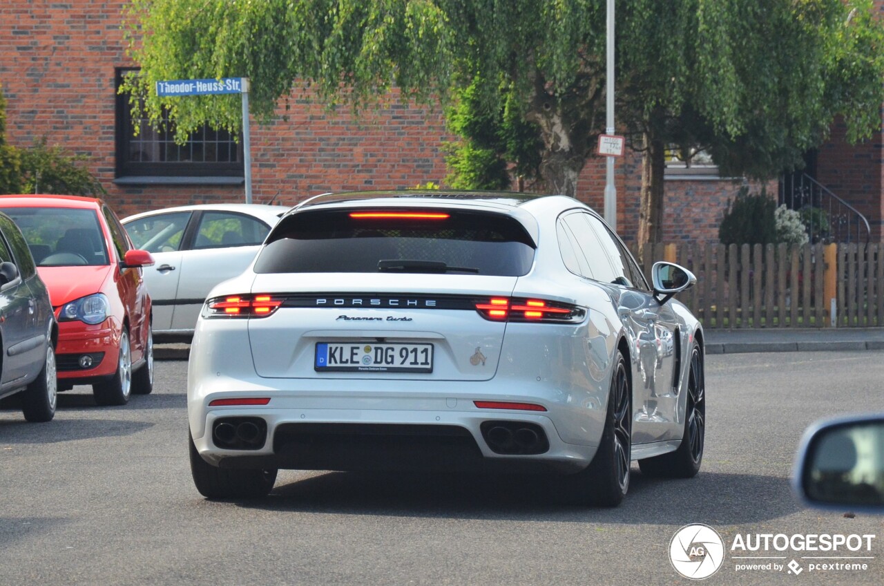 Porsche 971 Panamera Turbo Sport Turismo