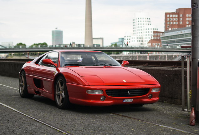 Ferrari F355 GTS