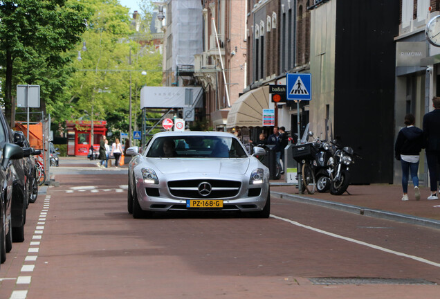 Mercedes-Benz SLS AMG