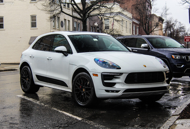 Porsche 95B Macan GTS