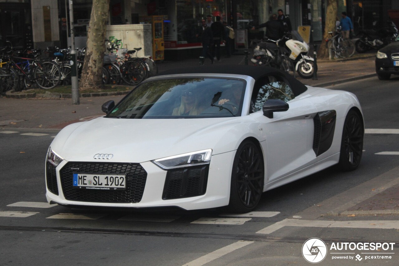 Audi R8 V10 Spyder 2016