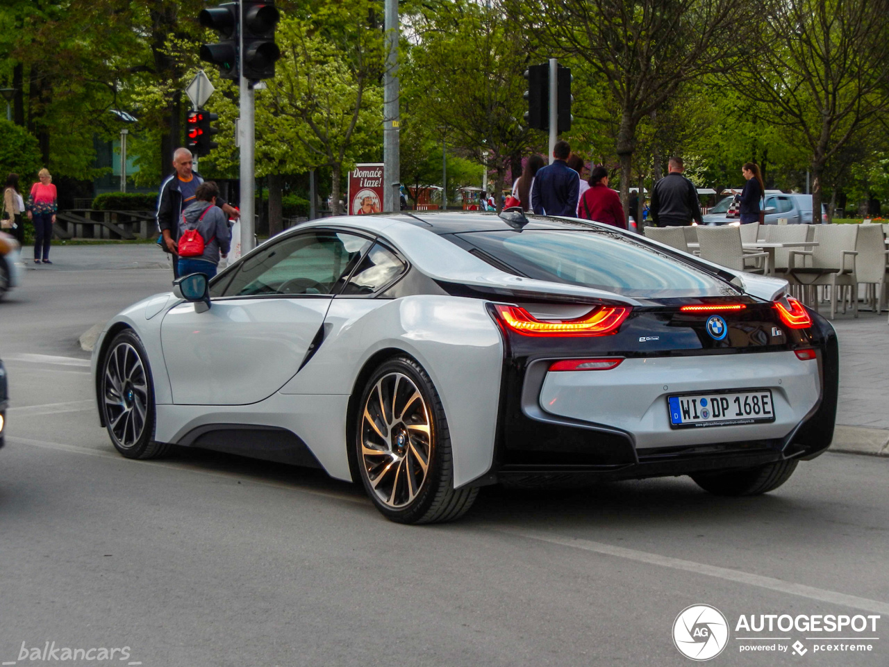 BMW i8