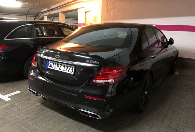 Mercedes-AMG E 63 S W213