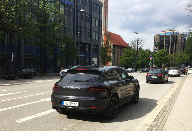 Porsche 95B Macan Turbo