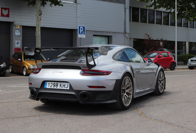 Porsche 991 GT2 RS Weissach Package