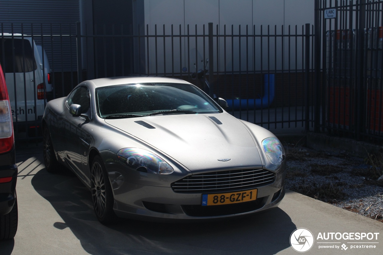 Aston Martin DB9