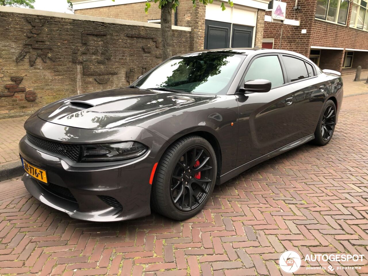 Dodge Charger SRT Hellcat