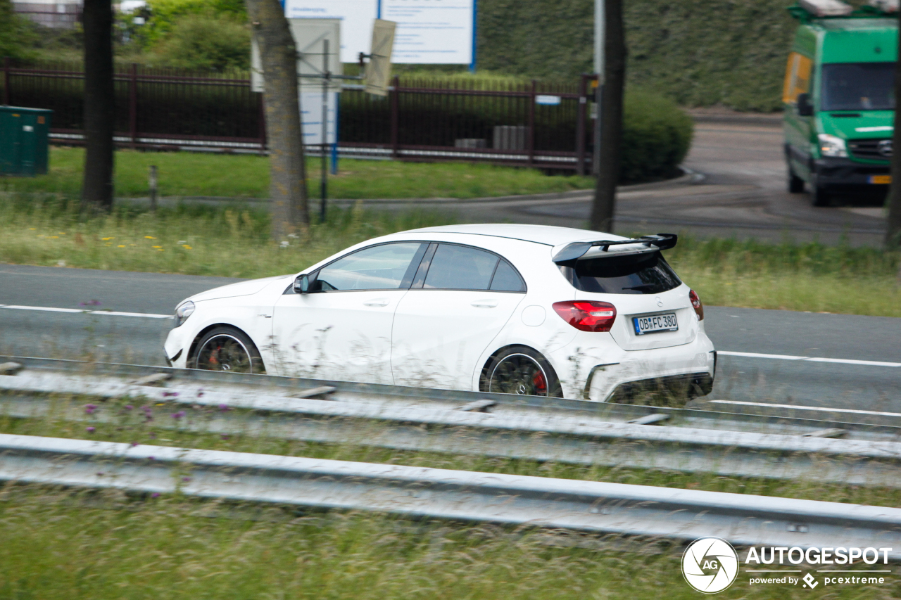 Mercedes-AMG A 45 W176 2015