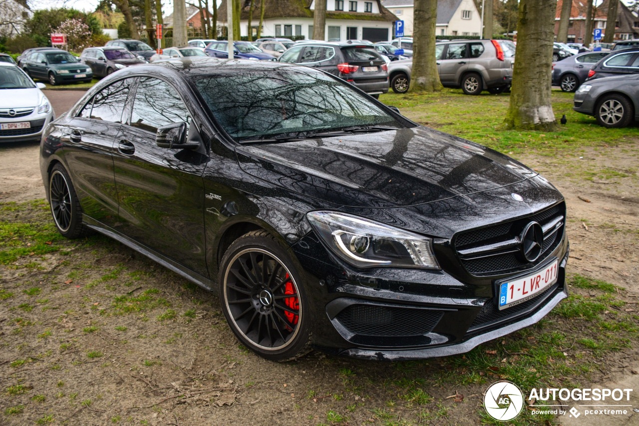 Mercedes-Benz CLA 45 AMG C117