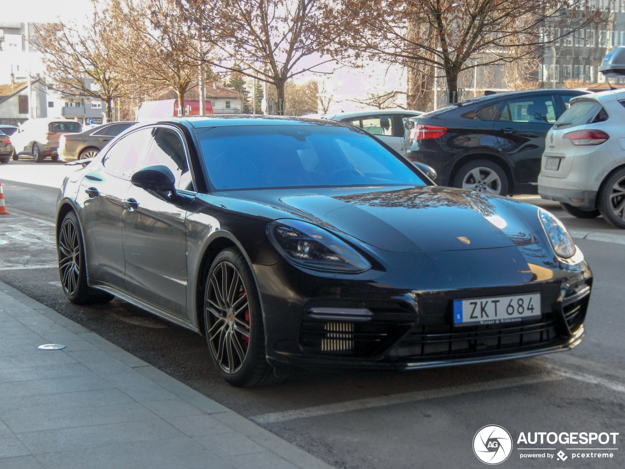 Porsche 971 Panamera Turbo