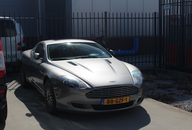 Aston Martin DB9