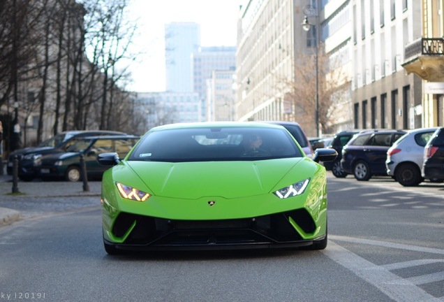 Lamborghini Huracán LP640-4 Performante