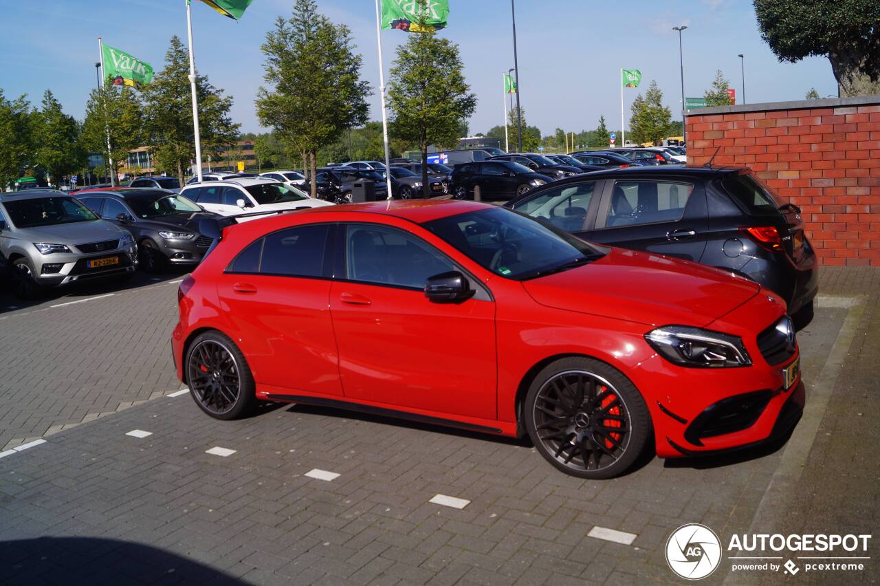 Mercedes-AMG A 45 W176 2015