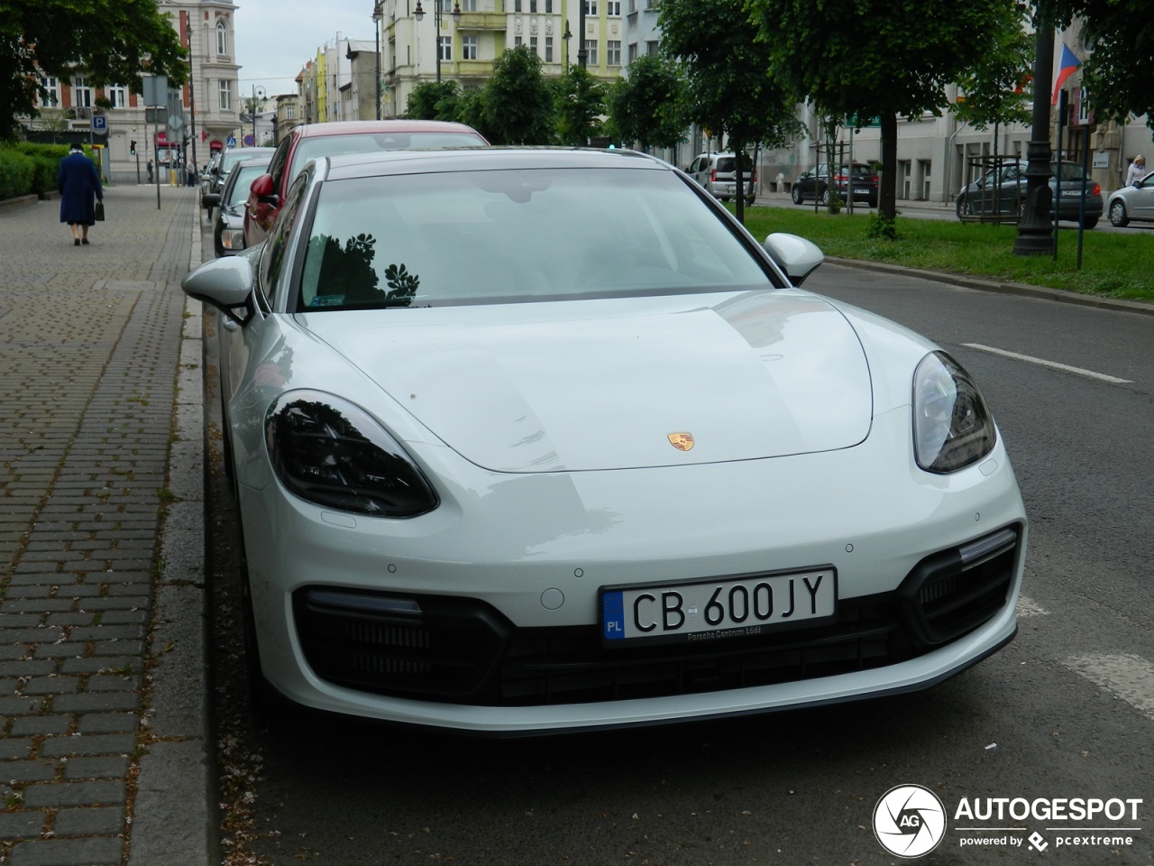 Porsche 971 Panamera GTS MkI