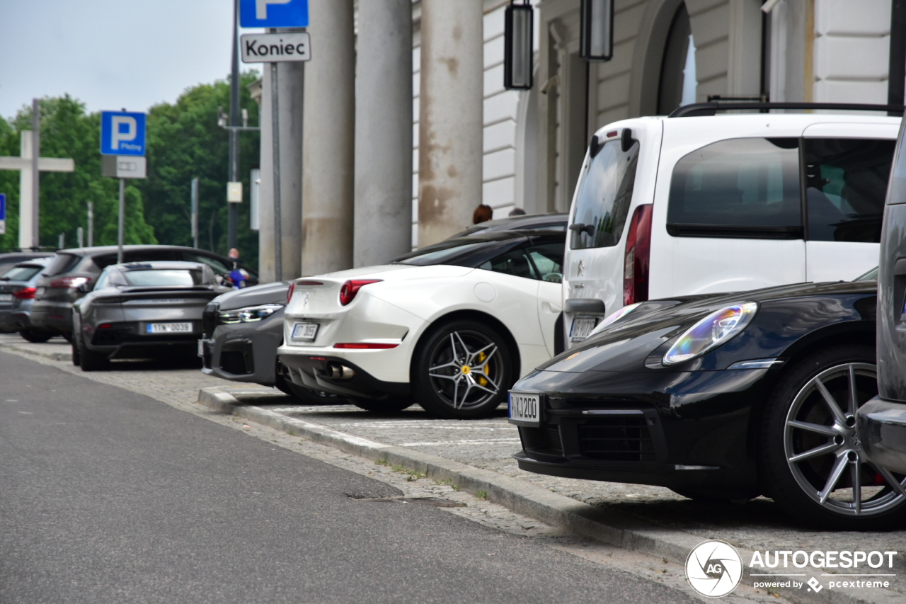 Porsche 992 Carrera 4S