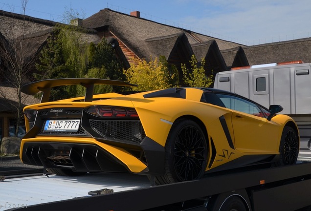 Lamborghini Aventador LP750-4 SuperVeloce Roadster