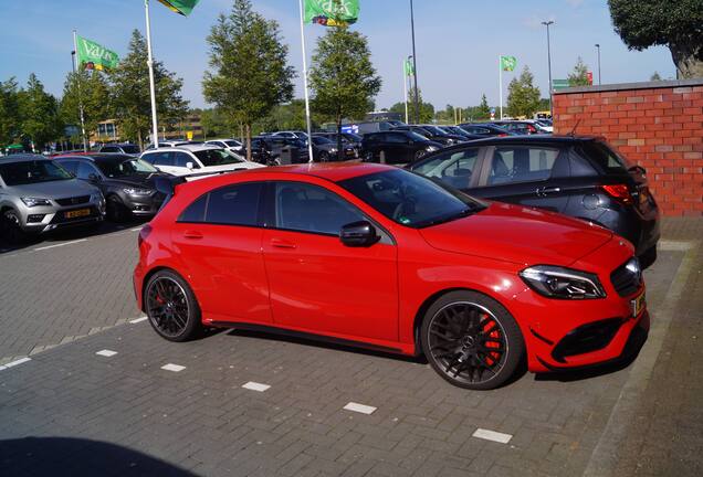 Mercedes-AMG A 45 W176 2015