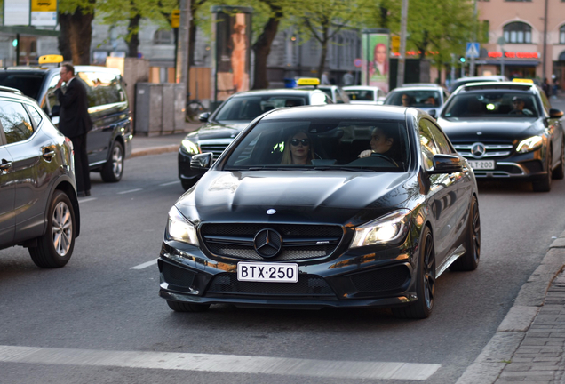 Mercedes-Benz CLA 45 AMG C117