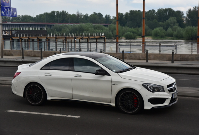 Mercedes-Benz CLA 45 AMG C117