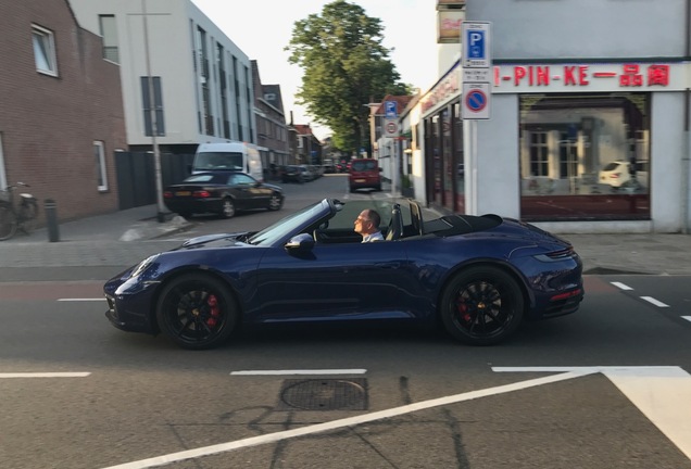 Porsche 992 Carrera 4S Cabriolet