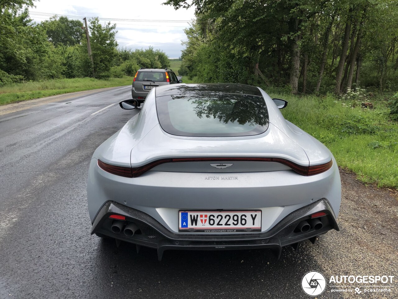 Aston Martin V8 Vantage 2018