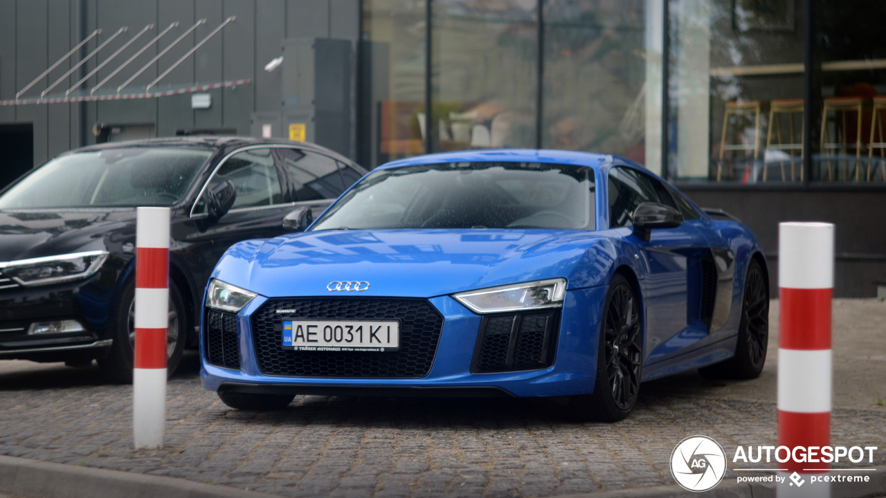 Audi R8 V10 Plus 2015