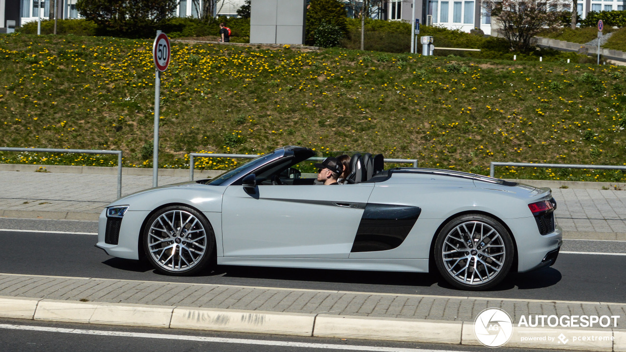 Audi R8 V10 Spyder 2016