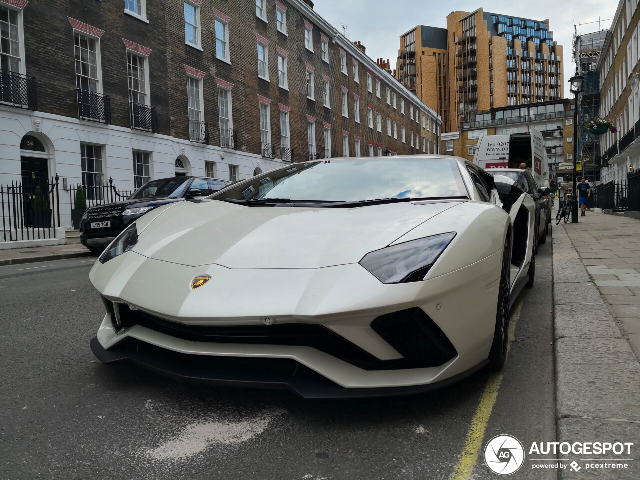 Lamborghini Aventador S LP740-4