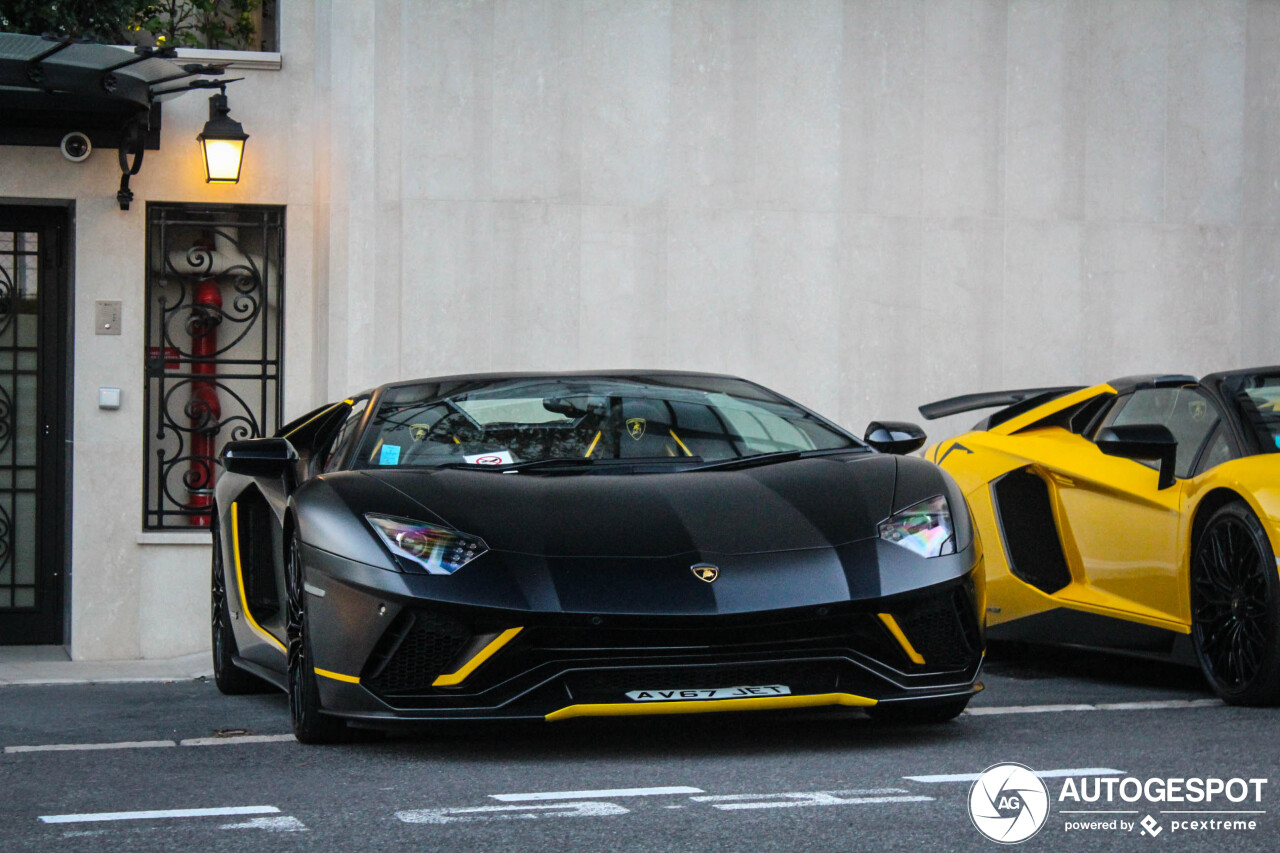 Lamborghini Aventador S LP740-4 Roadster