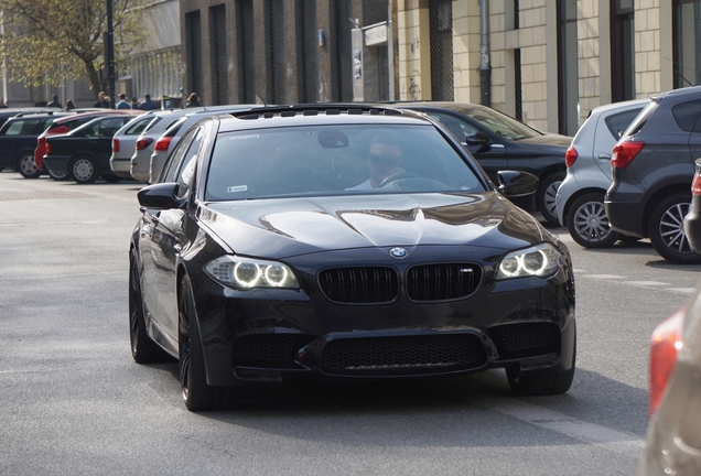 BMW M5 F10 2011