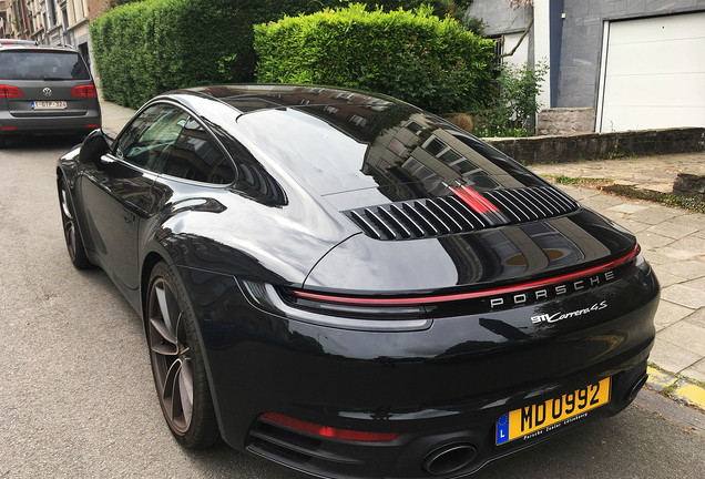 Porsche 992 Carrera 4S