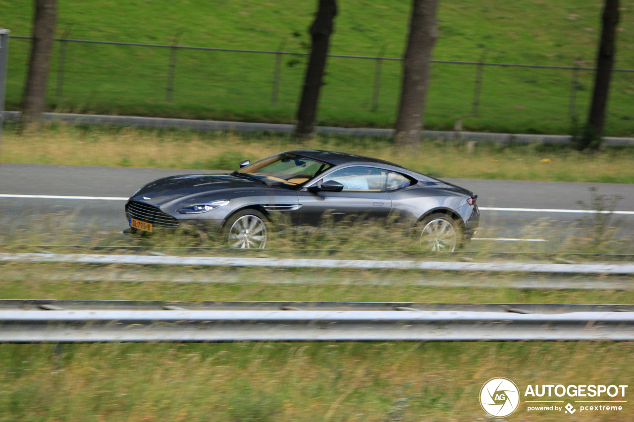 Aston Martin DB11