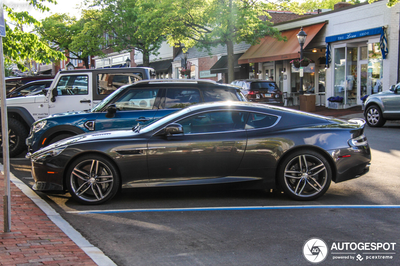 Aston Martin DB9 2013