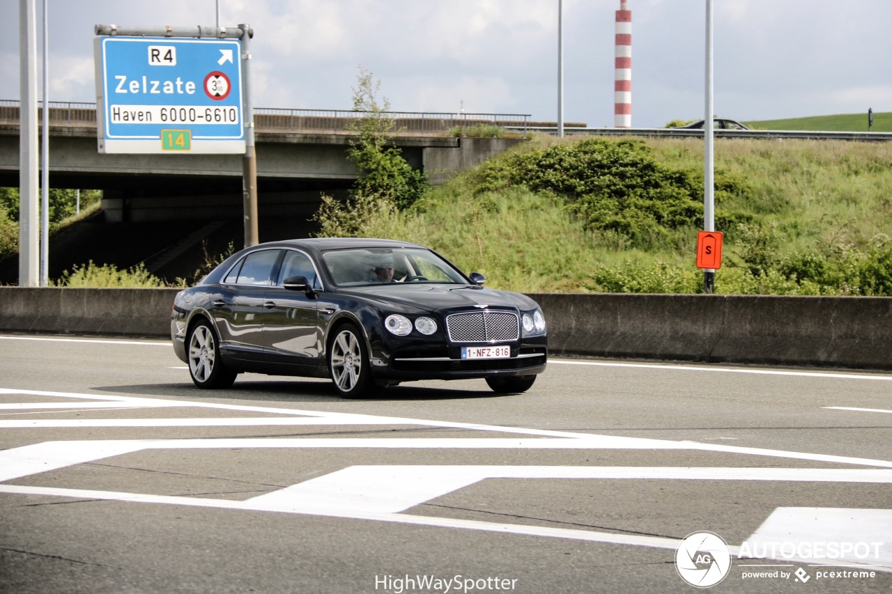 Bentley Flying Spur V8