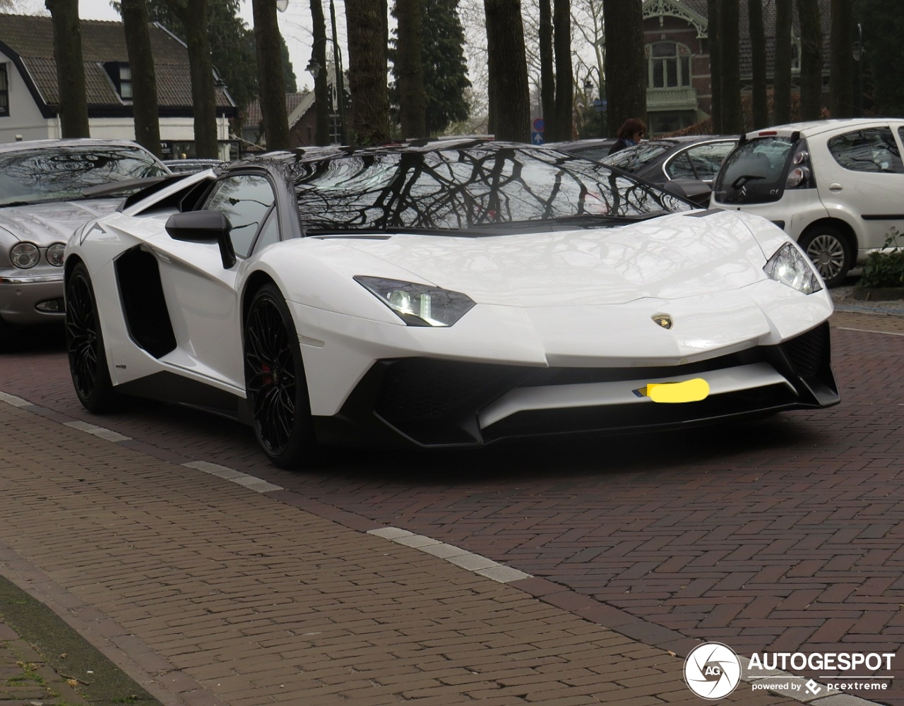 Lamborghini Aventador LP750-4 SuperVeloce Roadster