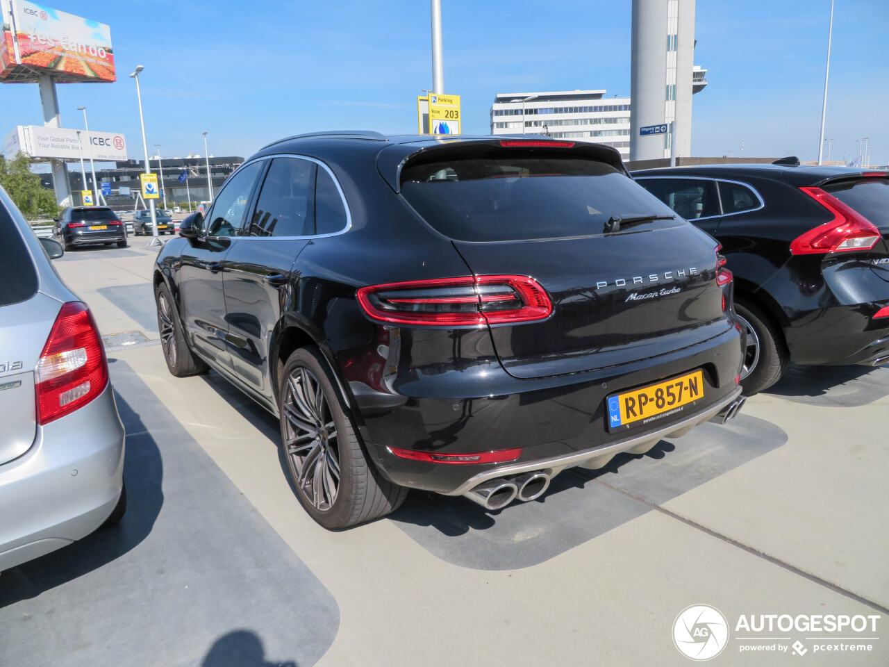 Porsche 95B Macan Turbo