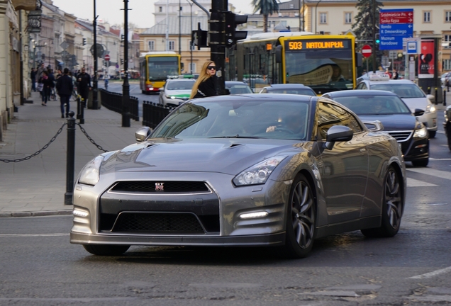 Nissan GT-R 2013