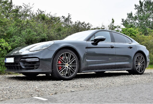 Porsche 971 Panamera Turbo