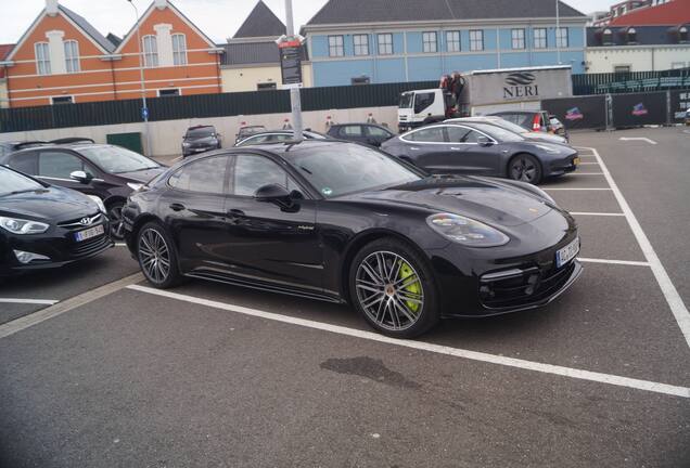 Porsche 971 Panamera Turbo S E-Hybrid