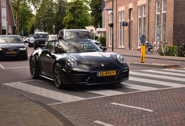 Porsche 992 Carrera 4S Cabriolet