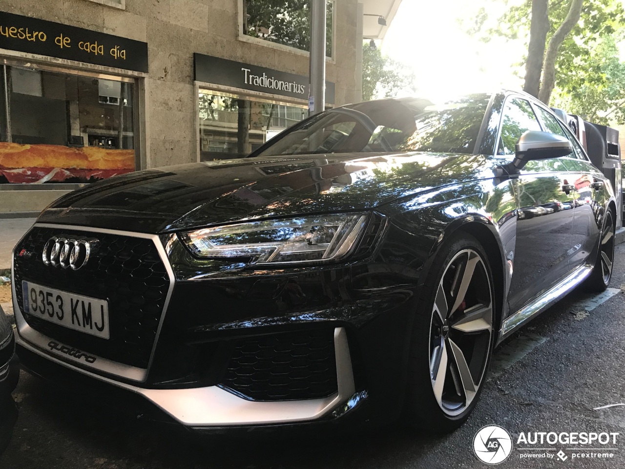 Audi RS4 Avant B9