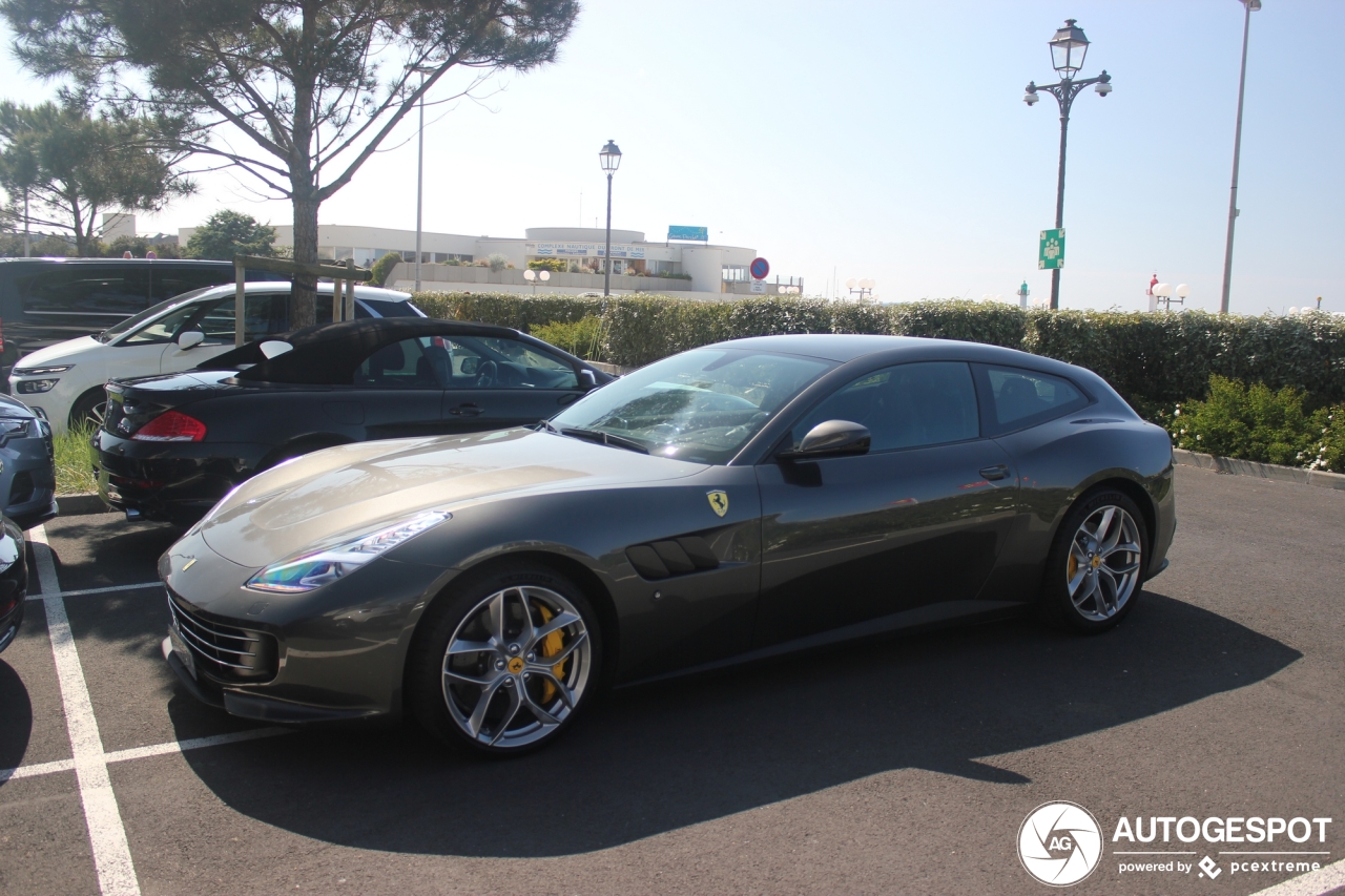 Ferrari GTC4Lusso T