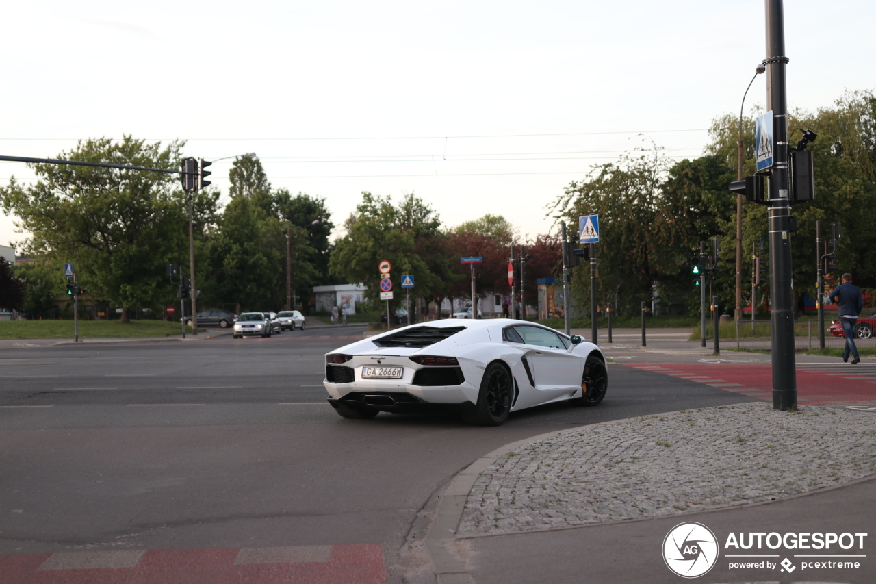 Lamborghini Aventador LP700-4