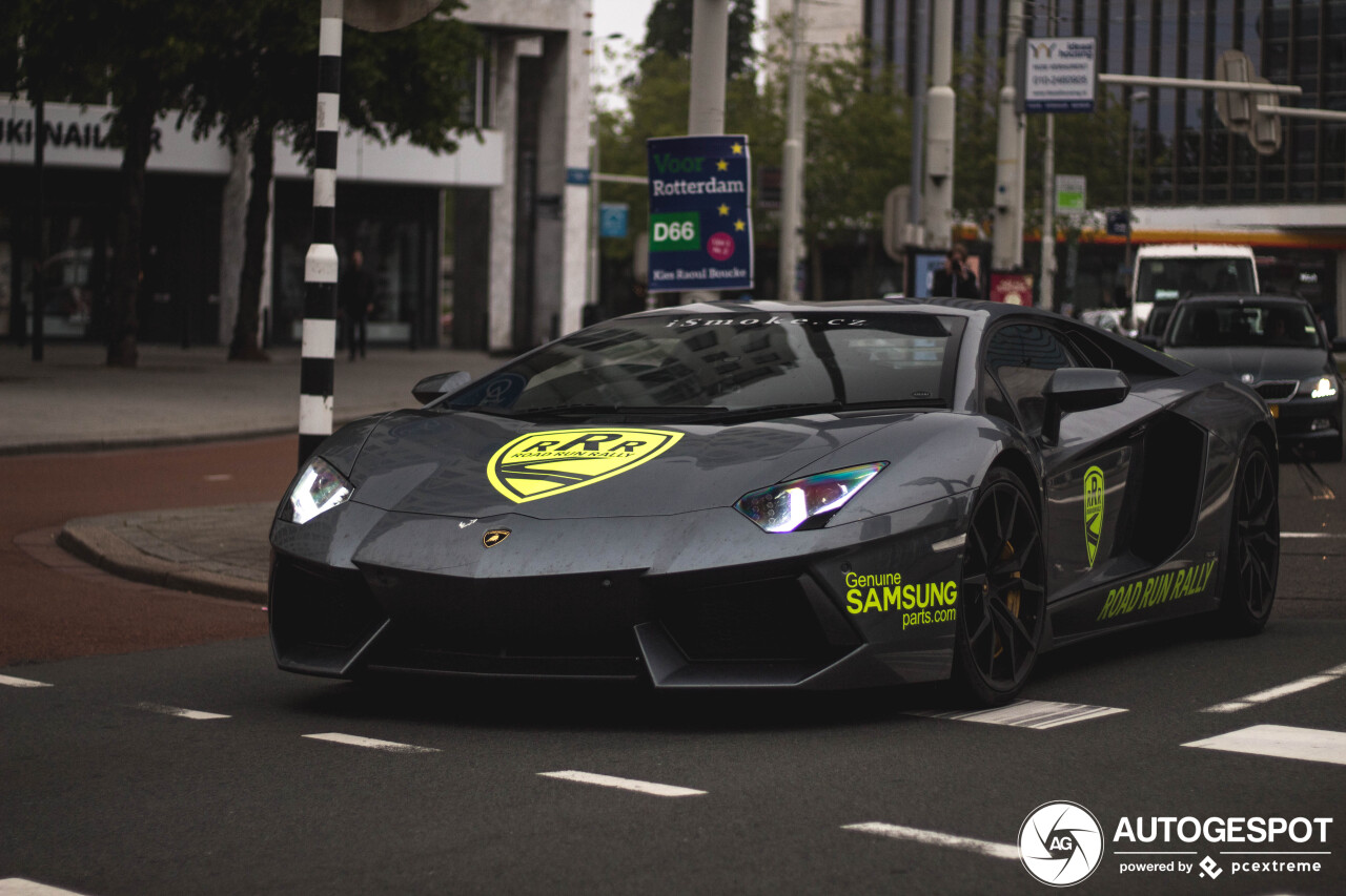 Lamborghini Aventador LP700-4