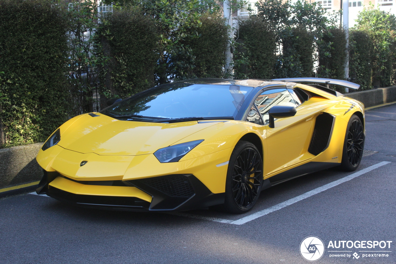 Lamborghini Aventador LP750-4 SuperVeloce Roadster